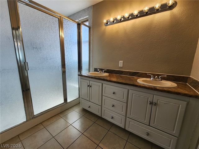 6703 Dominion Court, Las Vegas, NV 89103