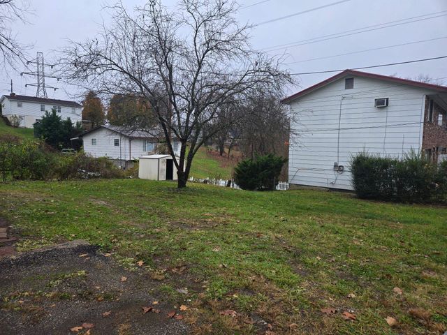 5023 West Pea Ridge Road, Huntington, WV 25705