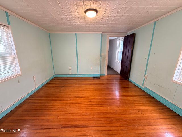 44 S Perry Street, Johnstown, NY 12095