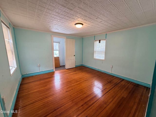 44 S Perry Street, Johnstown, NY 12095