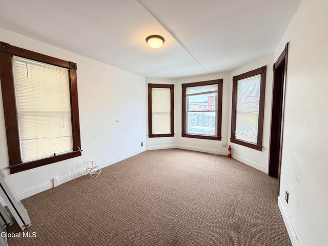 44 S Perry Street, Johnstown, NY 12095