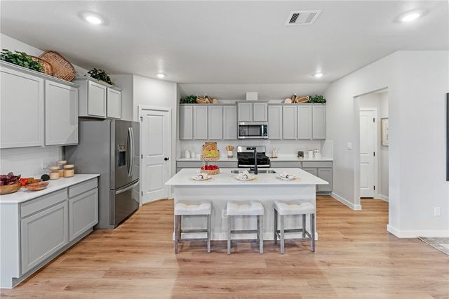 1401 Irigoyen St, Corpus Christi, TX 78415