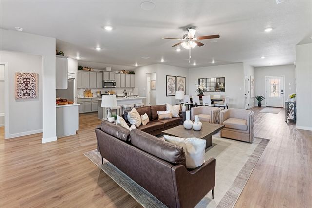 1401 Irigoyen St, Corpus Christi, TX 78415