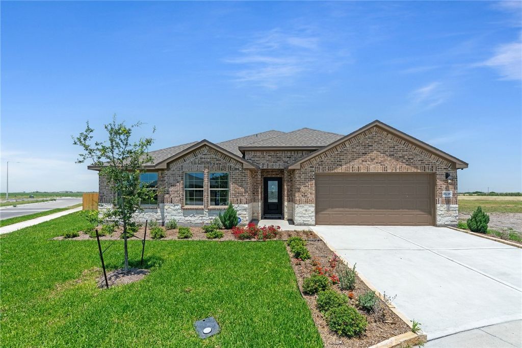 1401 Irigoyen St, Corpus Christi, TX 78415