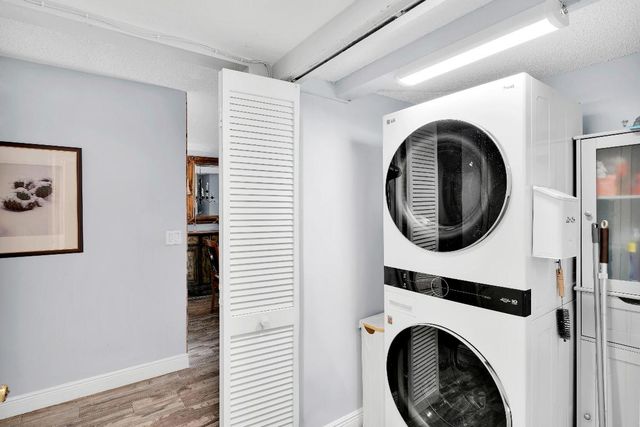 6204 NW 74th Court, Parkland, FL 33067