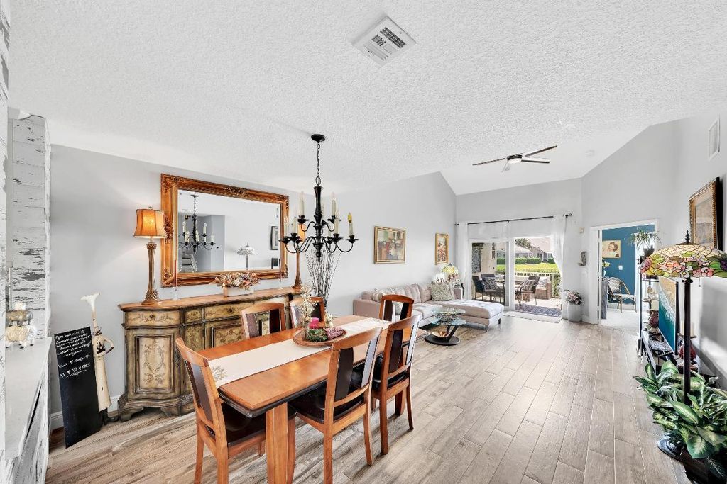 Image 10 of property listing at 6204 NW 74th Court, Parkland, FL 33067