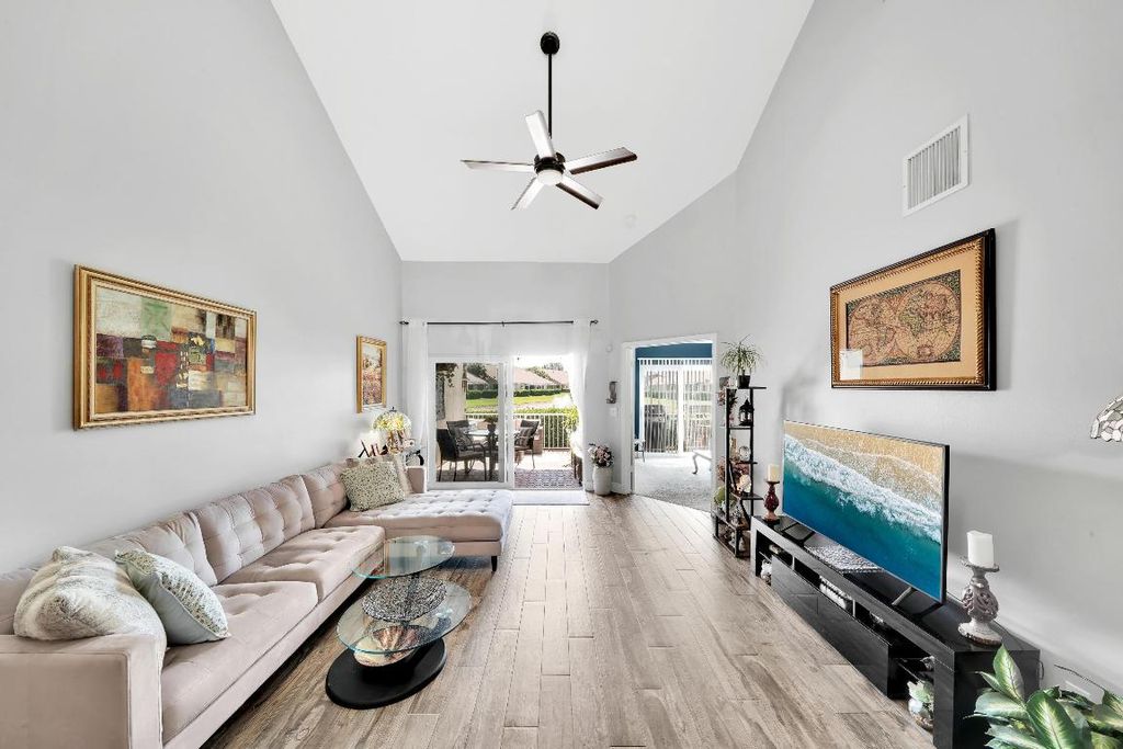 Image 12 of property listing at 6204 NW 74th Court, Parkland, FL 33067