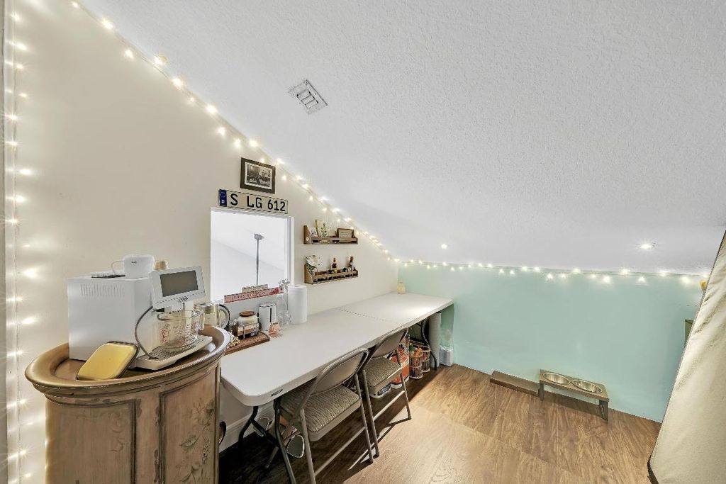 Image 38 of property listing at 6204 NW 74th Court, Parkland, FL 33067