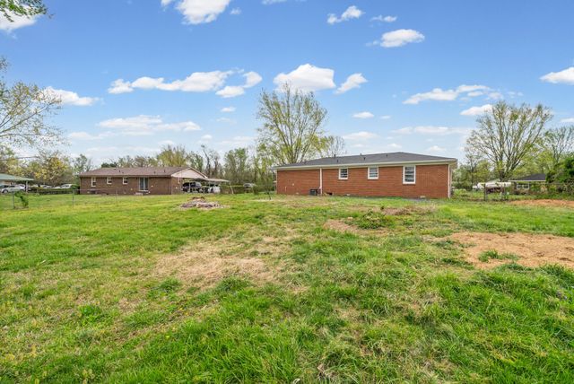 7016 Forest Park Blvd, Hopkinsville, KY 42240