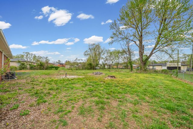 7016 Forest Park Blvd, Hopkinsville, KY 42240