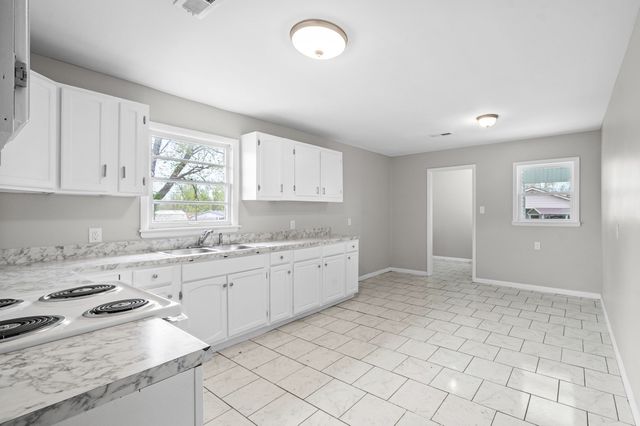 7016 Forest Park Blvd, Hopkinsville, KY 42240