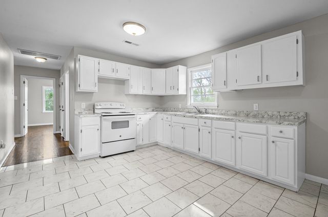 7016 Forest Park Blvd, Hopkinsville, KY 42240