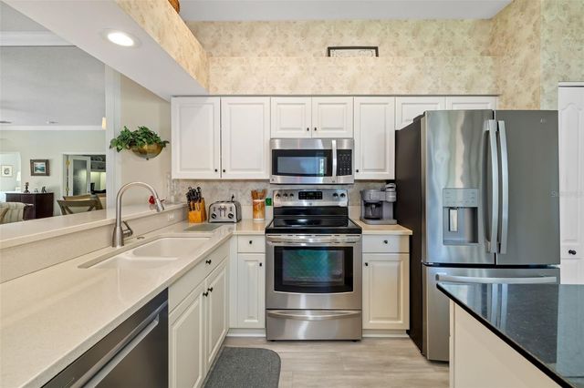 5300 MAHOGANY RUN AVENUE, Sarasota, FL 34241