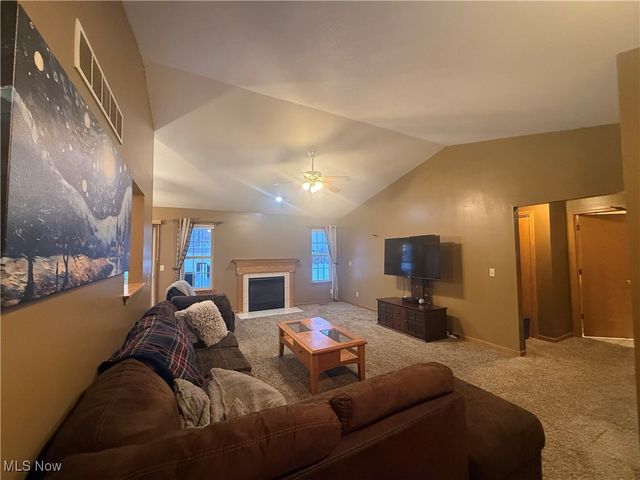 416 State Road, Warren, OH 44483