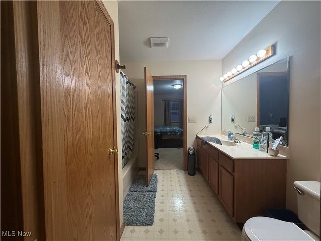 416 State Road, Warren, OH 44483