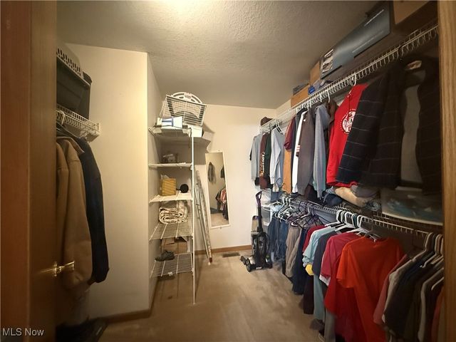 416 State Road, Warren, OH 44483