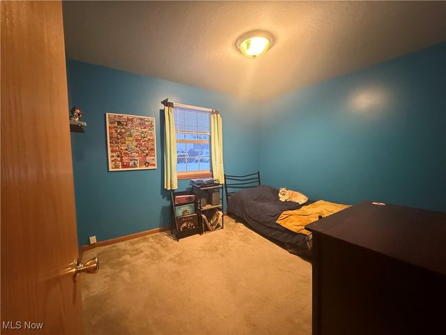 416 State Road, Warren, OH 44483