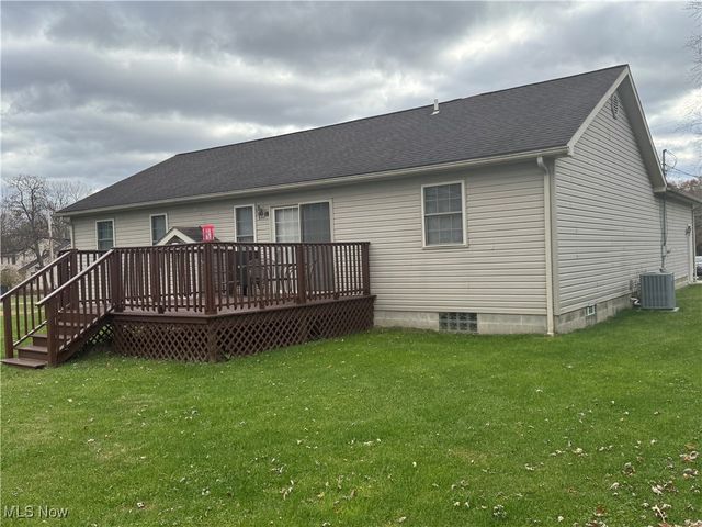 416 State Road, Warren, OH 44483