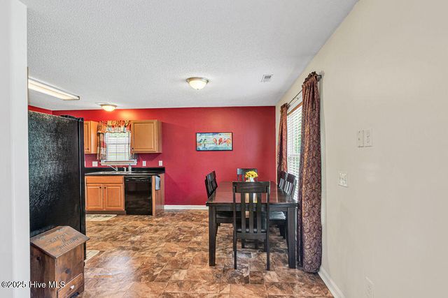 202 Hominy Court, Hubert, NC 28539