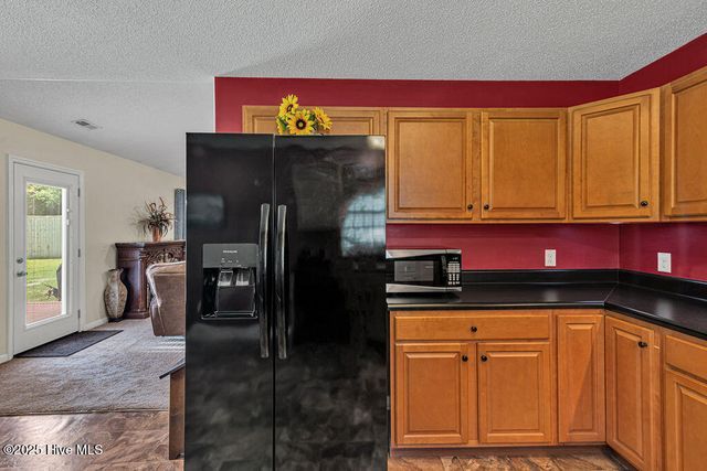202 Hominy Court, Hubert, NC 28539