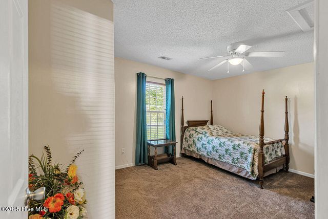 202 Hominy Court, Hubert, NC 28539