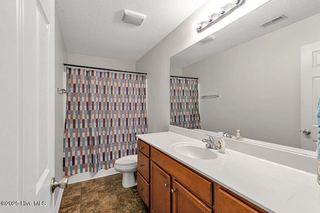 202 Hominy Court, Hubert, NC 28539
