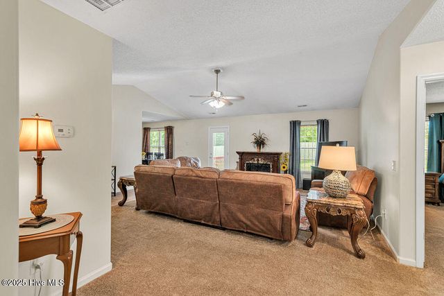 202 Hominy Court, Hubert, NC 28539