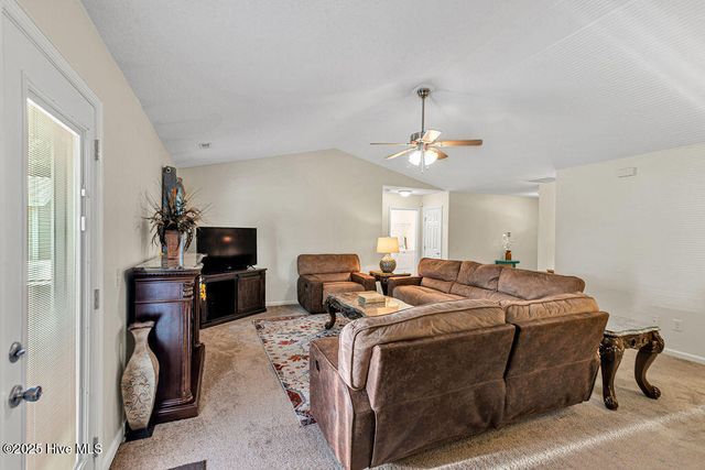 202 Hominy Court, Hubert, NC 28539