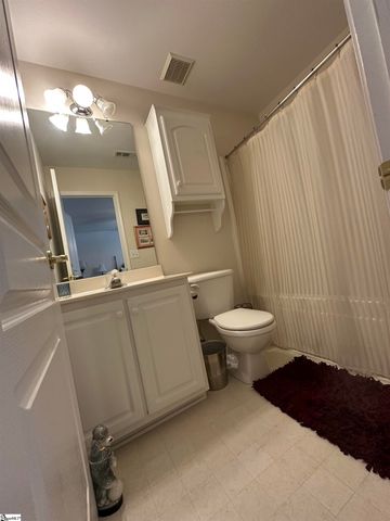 112 Saint James Place Drive, Greer, SC 29650