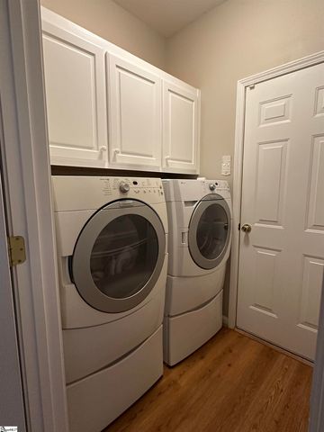 112 Saint James Place Drive, Greer, SC 29650