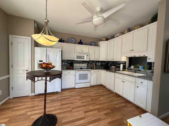 112 Saint James Place Drive, Greer, SC 29650