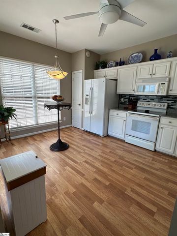 112 Saint James Place Drive, Greer, SC 29650