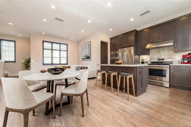 81 Strawberry, Irvine, CA 92620