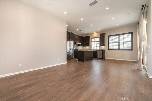 81 Strawberry, Irvine, CA 92620