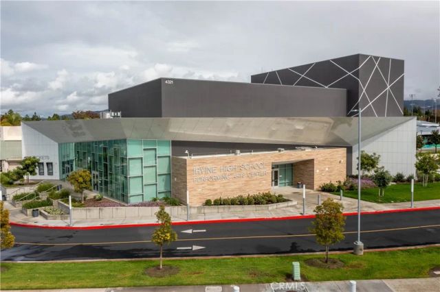 81 Strawberry, Irvine, CA 92620