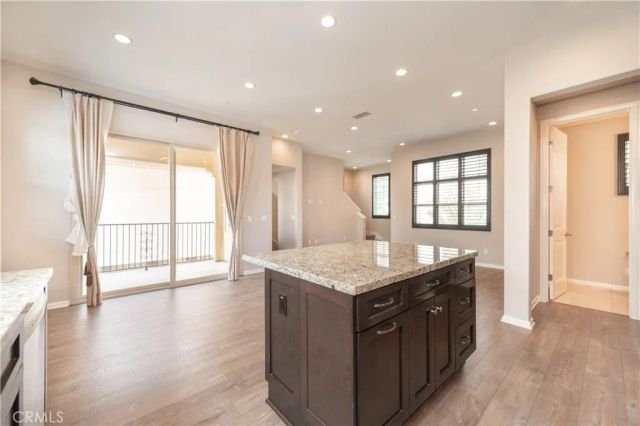 81 Strawberry, Irvine, CA 92620