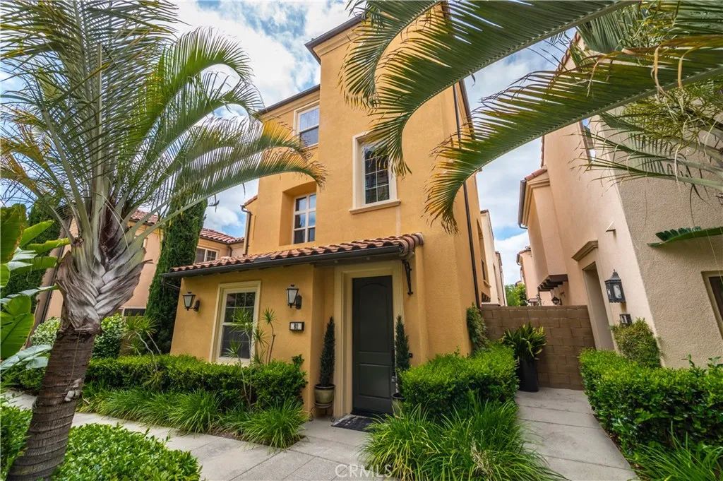 81 Strawberry, Irvine, CA 92620