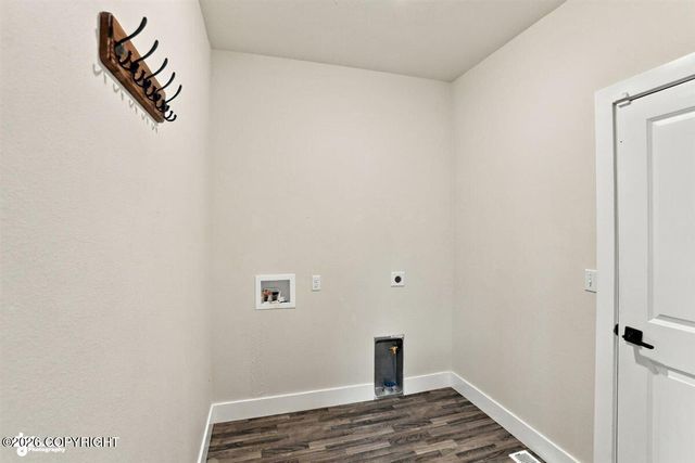 9390 Grey Owl Way, Eagle River, AK 99577