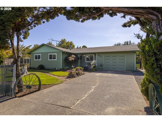 530 Sw Ponderosa Ct, Mc Minnville, OR 97128
