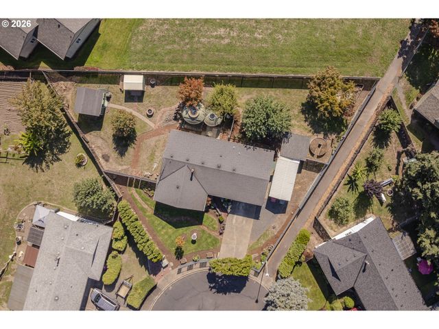 530 Sw Ponderosa Ct, Mc Minnville, OR 97128