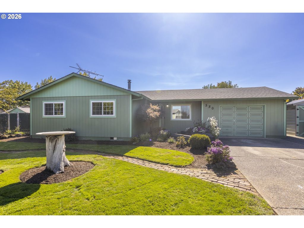 Image 1 of property listing at 530 Sw Ponderosa Ct, Mc Minnville, OR 97128
