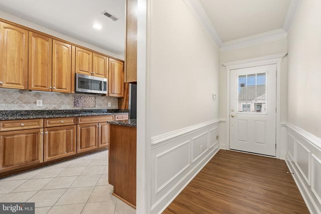 8909 YELLOW DAISY PL, Lorton, VA 22079