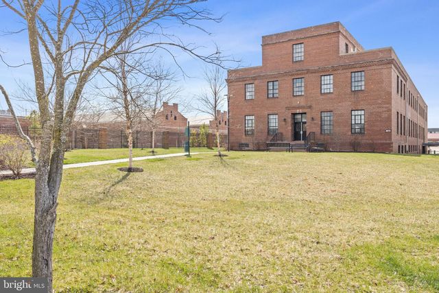 8909 YELLOW DAISY PL, Lorton, VA 22079