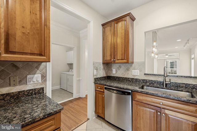 8909 YELLOW DAISY PL, Lorton, VA 22079