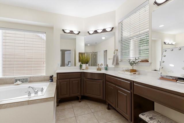 2520 Kodiak Circle, Euless, TX 76039