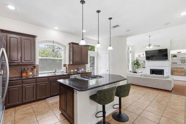 2520 Kodiak Circle, Euless, TX 76039