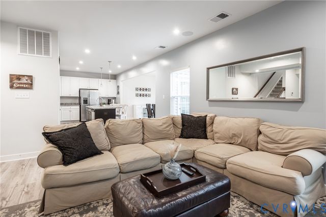 8512 Centerline Dr, Chesterfield, VA 23832