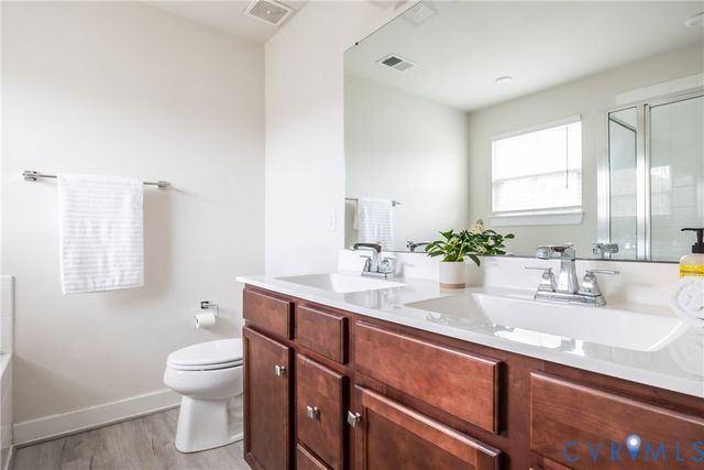 8512 Centerline Dr, Chesterfield, VA 23832