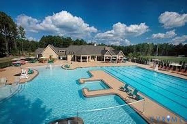 8512 Centerline Dr, Chesterfield, VA 23832