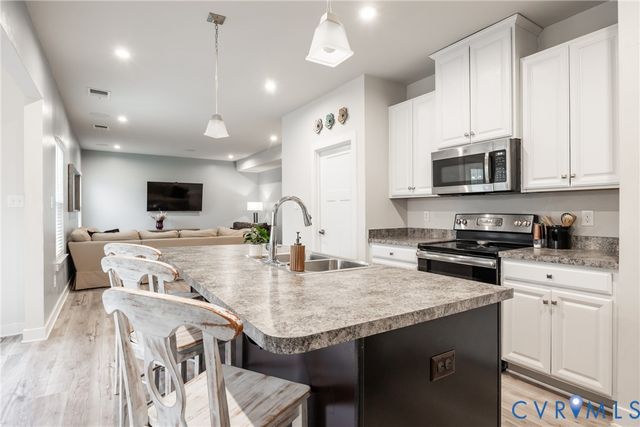 8512 Centerline Dr, Chesterfield, VA 23832